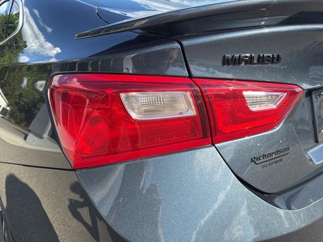 Photo of 2021 Shadow Gray Metallic Chevrolet Malibu
