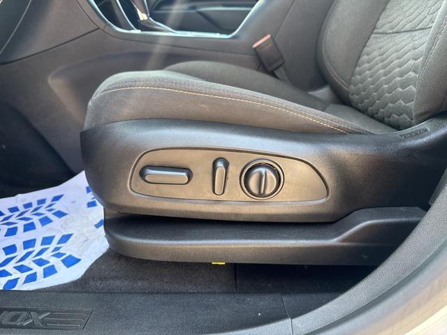 Photo of 2019 Summit White Chevrolet Equinox