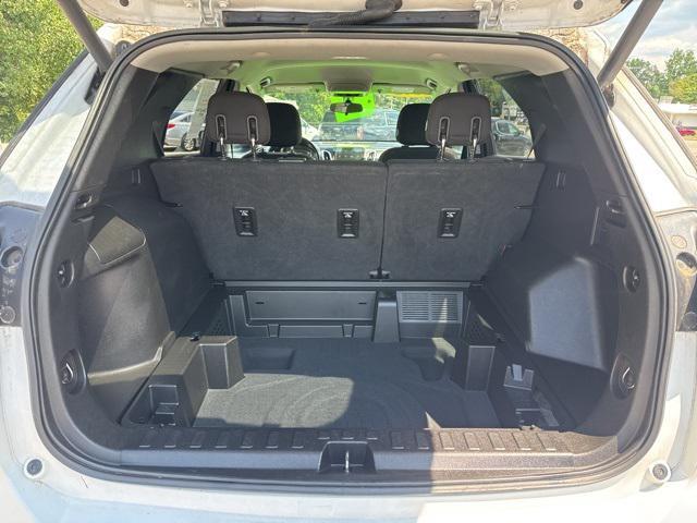 Photo of 2019 Summit White Chevrolet Equinox