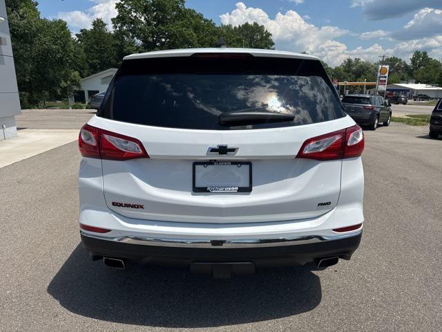 Photo of 2019 Summit White Chevrolet Equinox