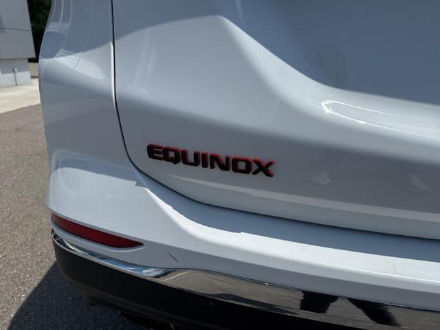 Photo of 2019 Summit White Chevrolet Equinox
