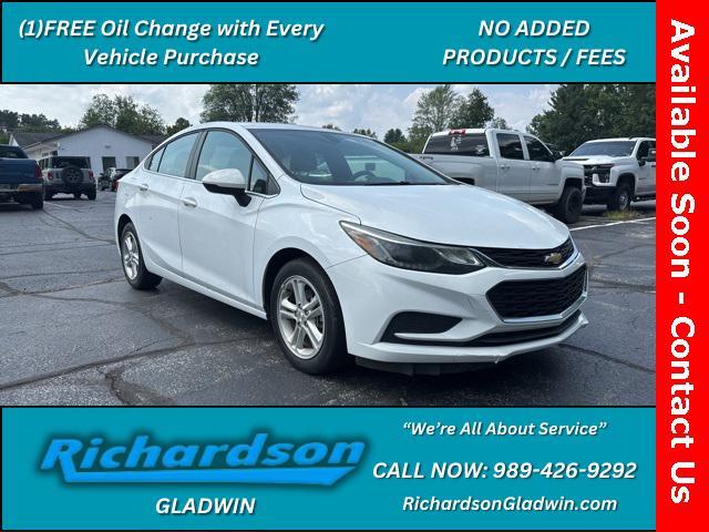 Photo of 2018 Summit White Chevrolet Cruze