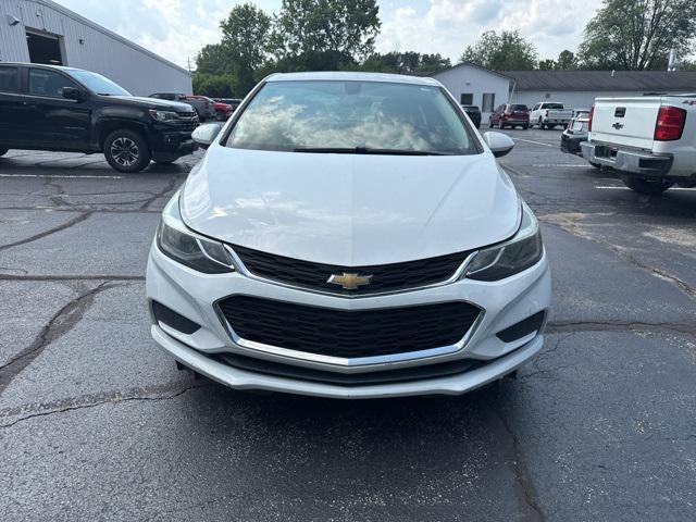Photo of 2018 Summit White Chevrolet Cruze