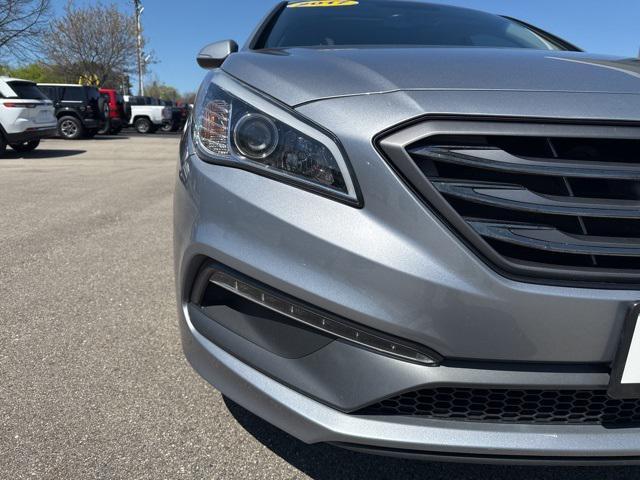 Photo of 2017 Shale Gray Metallic Hyundai SONATA