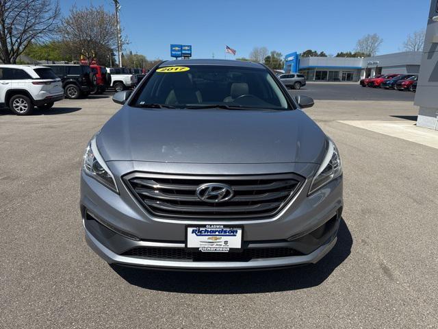 Photo of 2017 Shale Gray Metallic Hyundai SONATA