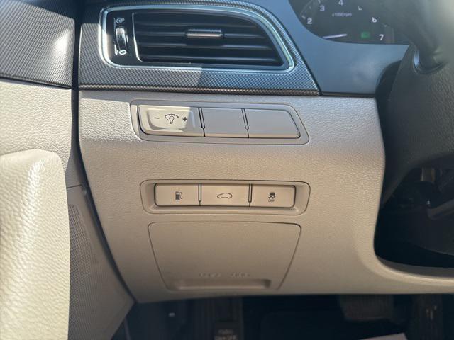 Photo of 2017 Shale Gray Metallic Hyundai SONATA