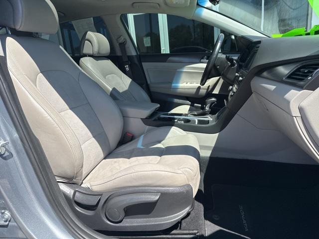 Photo of 2017 Shale Gray Metallic Hyundai SONATA