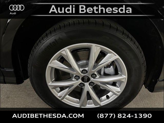 Photo of 2025 Mythos Black Metallic Audi Q3