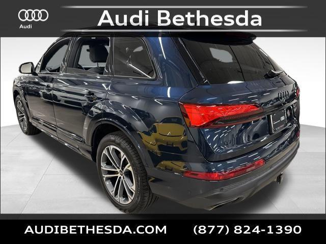 Photo of 2025 Waitomo Blue Metallic Audi Q7