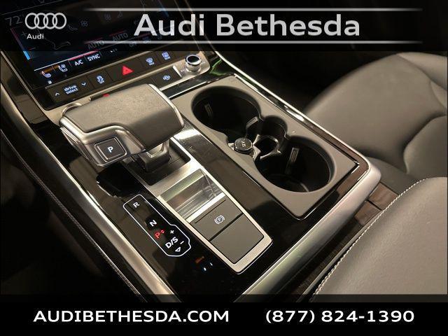 Photo of 2025 Waitomo Blue Metallic Audi Q7