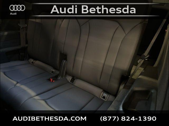 Photo of 2025 Waitomo Blue Metallic Audi Q7