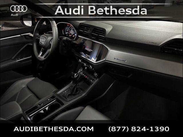 Photo of 2025 Chronos Gray Metallic Audi Q3