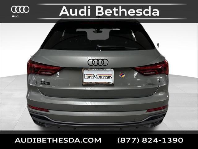 Photo of 2025 Chronos Gray Metallic Audi Q3