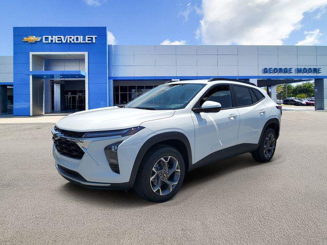 Photo of 2025 Summit White Chevrolet Trax