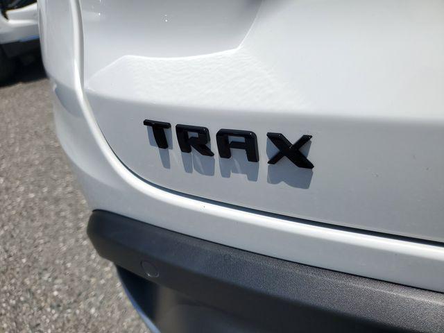 Photo of 2025 Summit White Chevrolet Trax