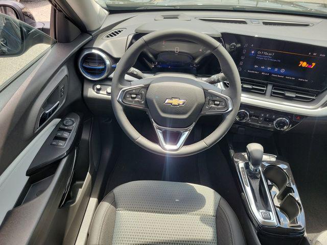 Photo of 2025 Mosaic Black Metallic Chevrolet Trax