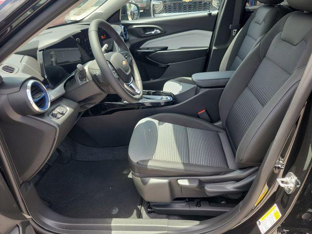 Photo of 2025 Mosaic Black Metallic Chevrolet Trax