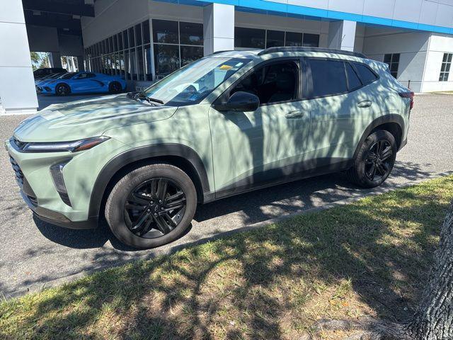 Photo of 2025 Cacti Green Chevrolet Trax