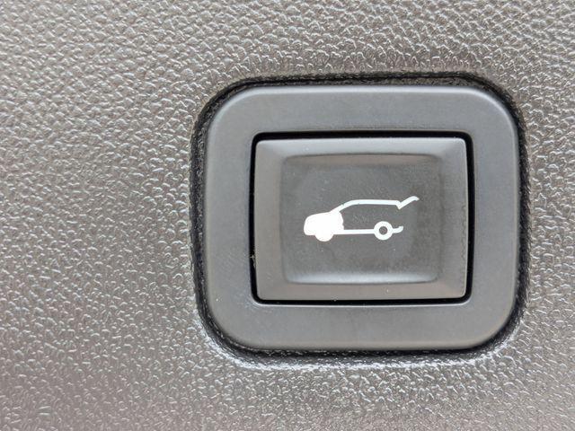 Photo of 2018 Summit White GMC Terrain