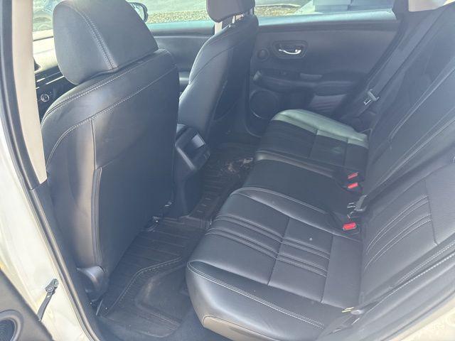 Photo of 2024 Platinum White Pearl Honda HR-V