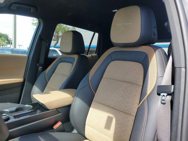 Photo of 2025 Mosaic Black Metallic Chevrolet Equinox