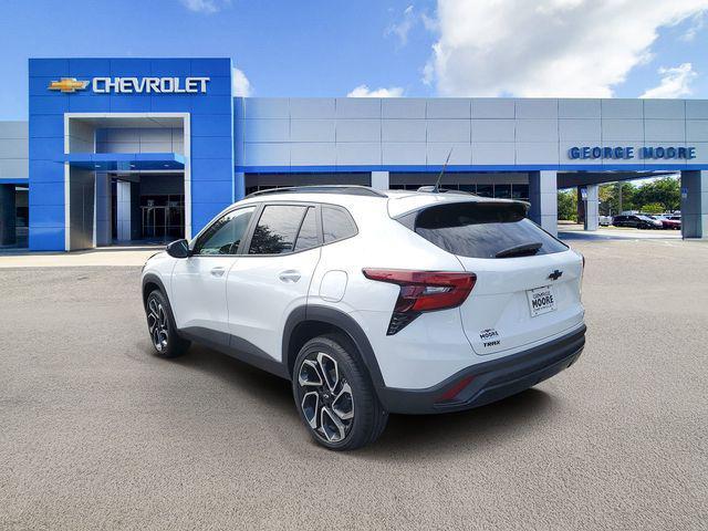 Photo of 2025 Summit White Chevrolet Trax