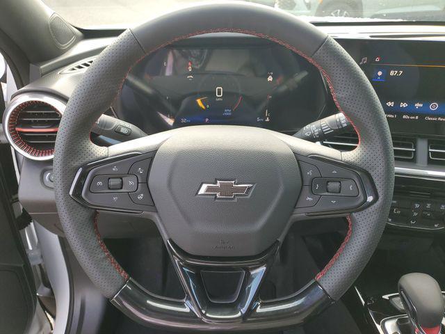 Photo of 2025 Summit White Chevrolet Trax
