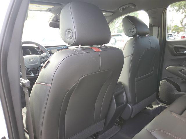 Photo of 2025 Summit White Chevrolet Trax
