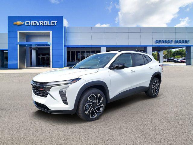 Photo of 2025 Summit White Chevrolet Trax