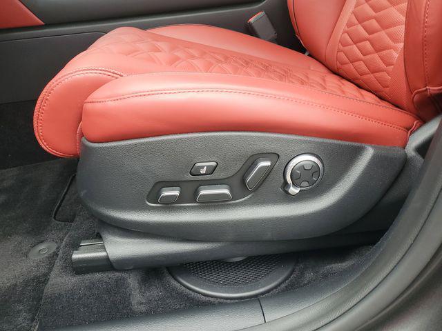 Photo of 2025 Vik Black Genesis GV80 Coupe