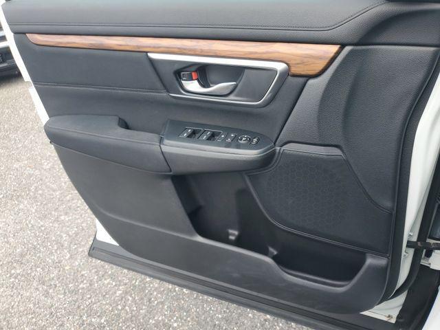 Photo of 2022 Platinum White Pearl Honda CR-V