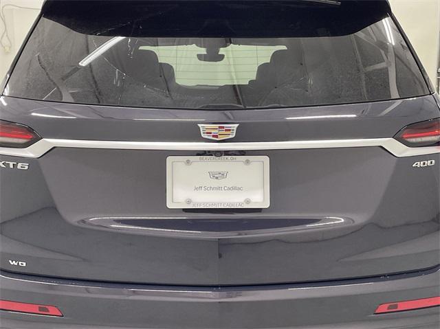 Photo of 2025 Midnight Sky Metallic Cadillac XT6