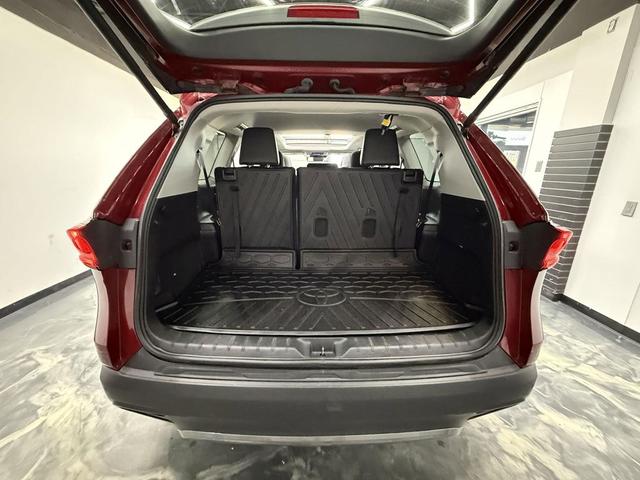 Photo of 2024 Ruby Flare Pearl Toyota Grand Highlander