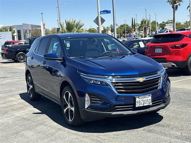 Photo of 2022 Blue Glow Metallic Chevrolet Equinox