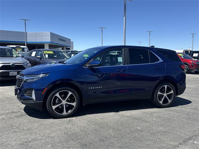 Photo of 2022 Blue Glow Metallic Chevrolet Equinox