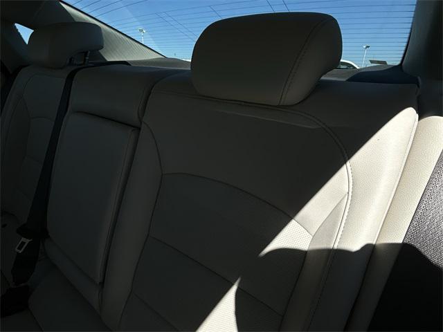 Photo of 2024 Mineral Gray Metallic Chevrolet Malibu