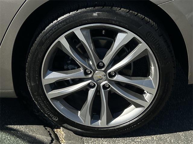 Photo of 2024 Mineral Gray Metallic Chevrolet Malibu