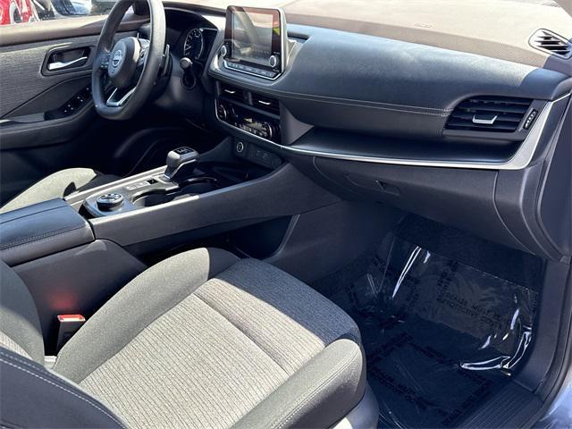 Photo of 2023 Gun Metallic Nissan Rogue