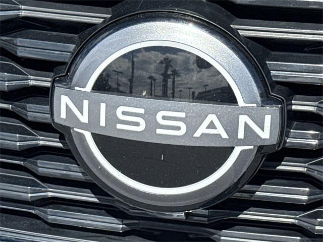 Photo of 2023 Gun Metallic Nissan Rogue
