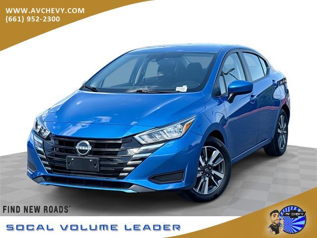 Photo of 2023 Electric Blue Metallic Nissan Versa