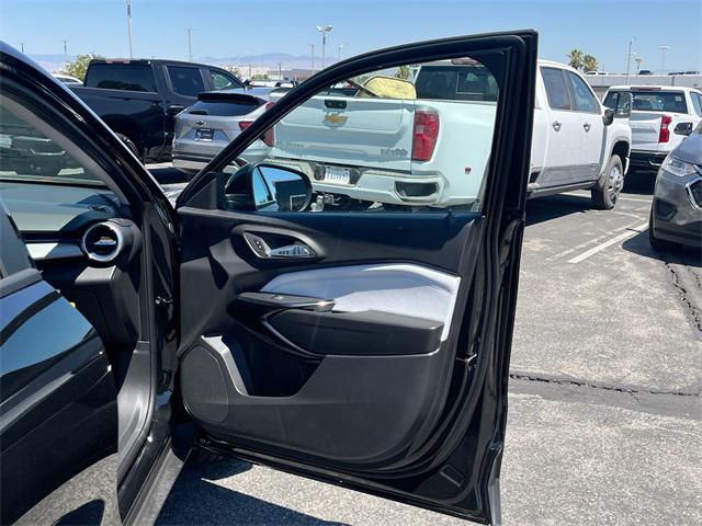 Photo of 2025 Black Metallic Chevrolet Trax