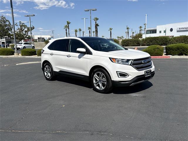 Photo of 2015 White Platinum Clearcoat Metallic Ford Edge