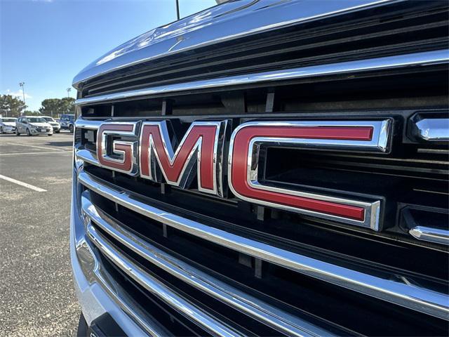 Photo of 2023 Summit White GMC Terrain