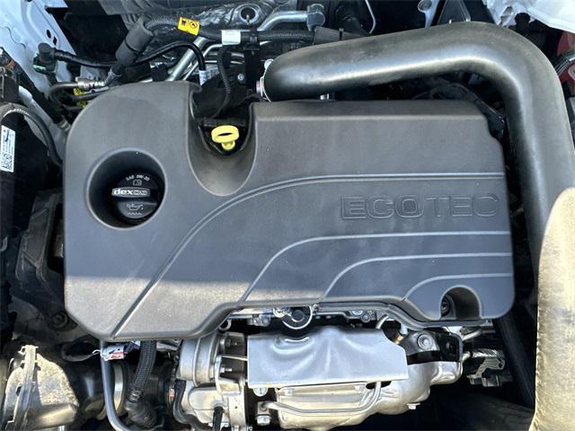 Photo of 2023 Summit White GMC Terrain