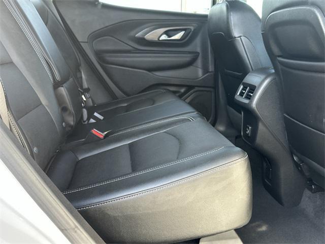 Photo of 2023 Summit White GMC Terrain