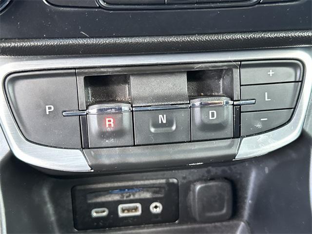 Photo of 2023 Summit White GMC Terrain
