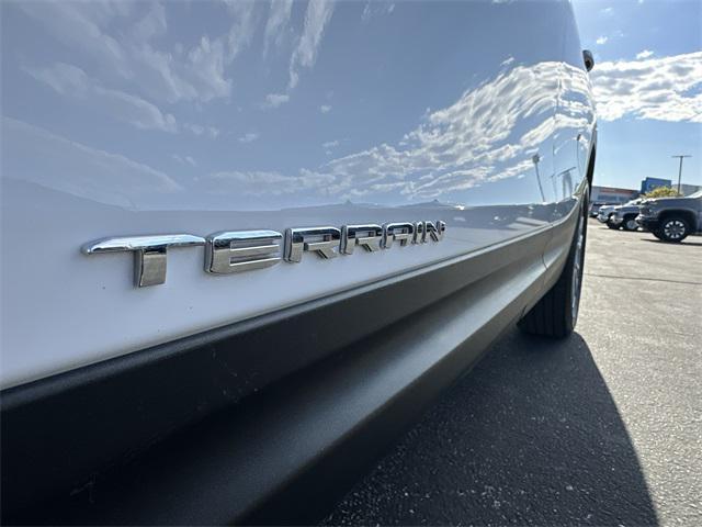 Photo of 2023 Summit White GMC Terrain