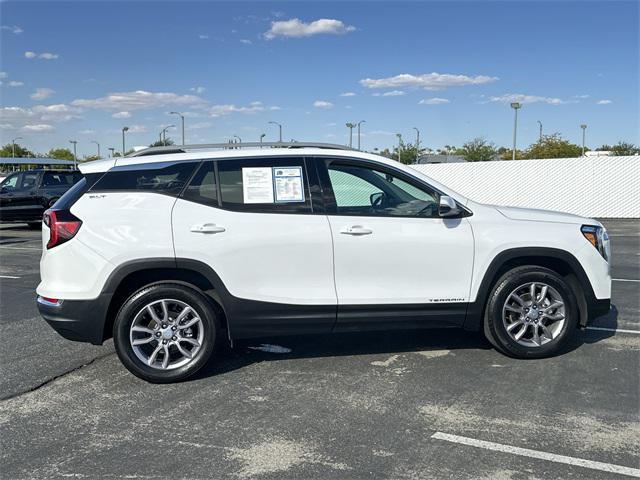 Photo of 2023 Summit White GMC Terrain