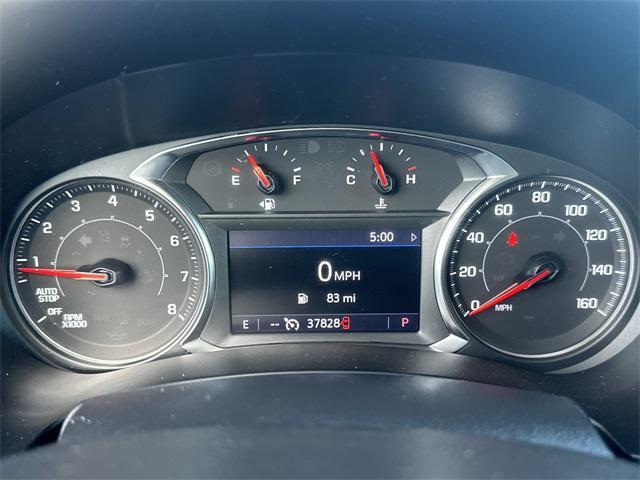 Photo of 2023 Summit White GMC Terrain