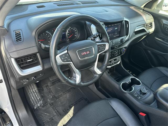 Photo of 2023 Summit White GMC Terrain
